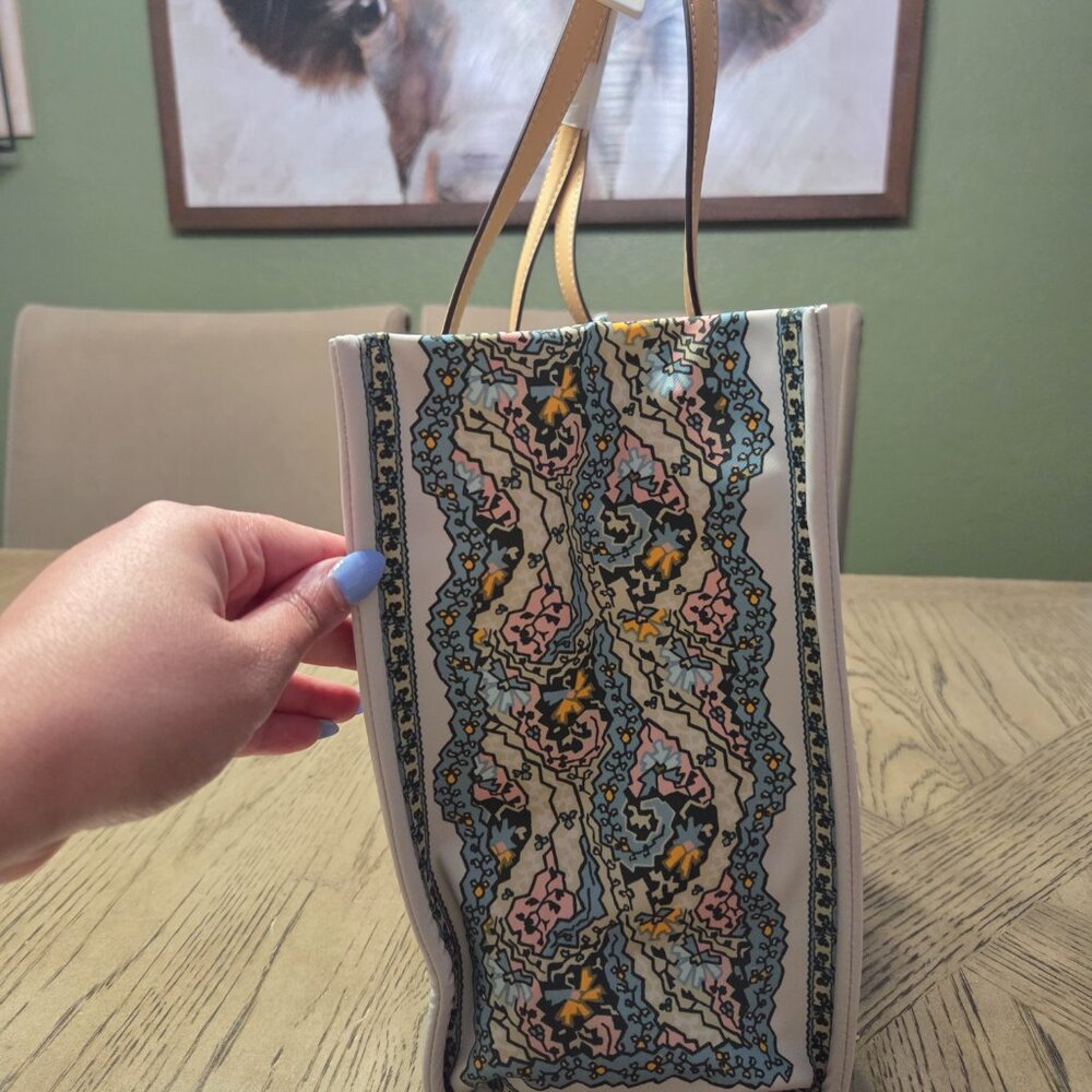 Tory Burch Tote - Picture 5 of 8